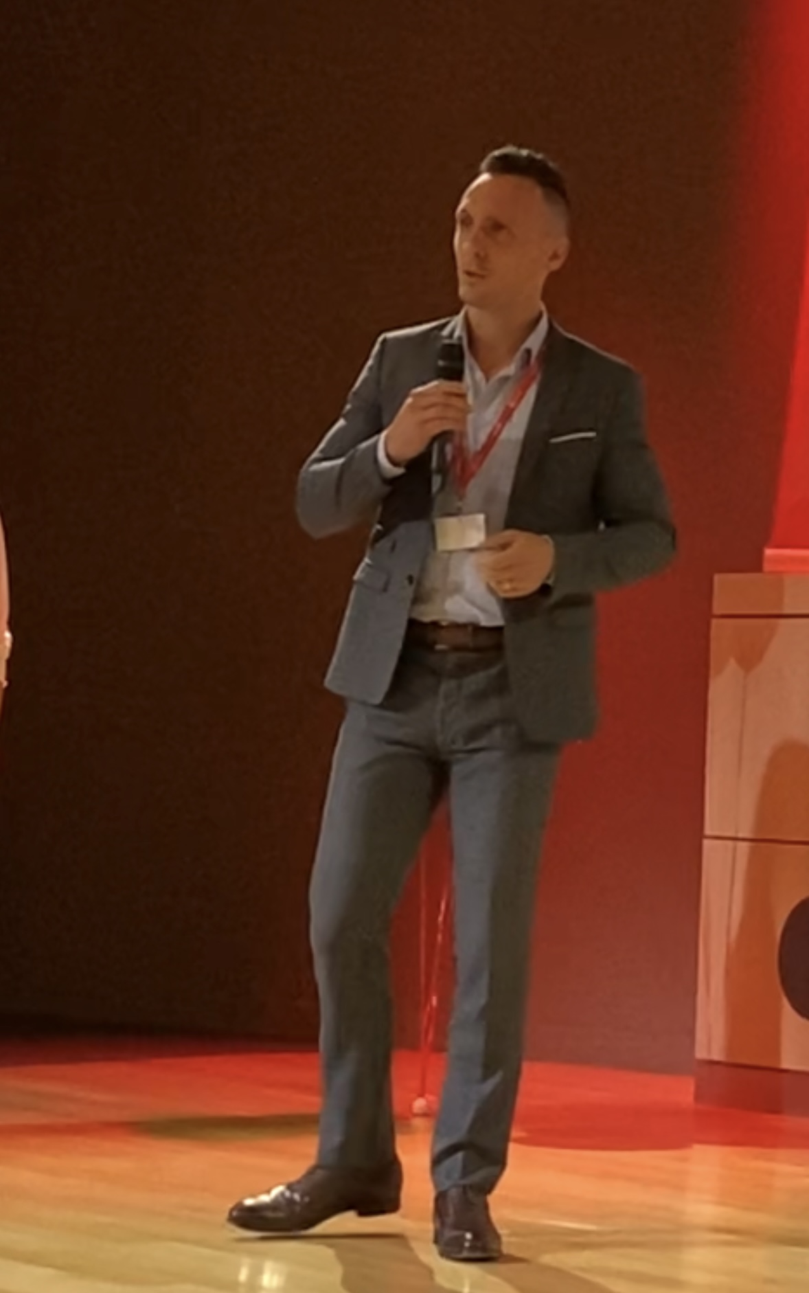 Benjamin Beaugé qui fait une formation dans un amphithéâtre