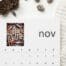 Calendrier indiquant novembre : le Mois sans tabac, incitant à prendre rdv en hypnose et tabacologie pour arrêter la cigarette